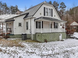 614 Jefferson St SE, Coeburn, VA 24230