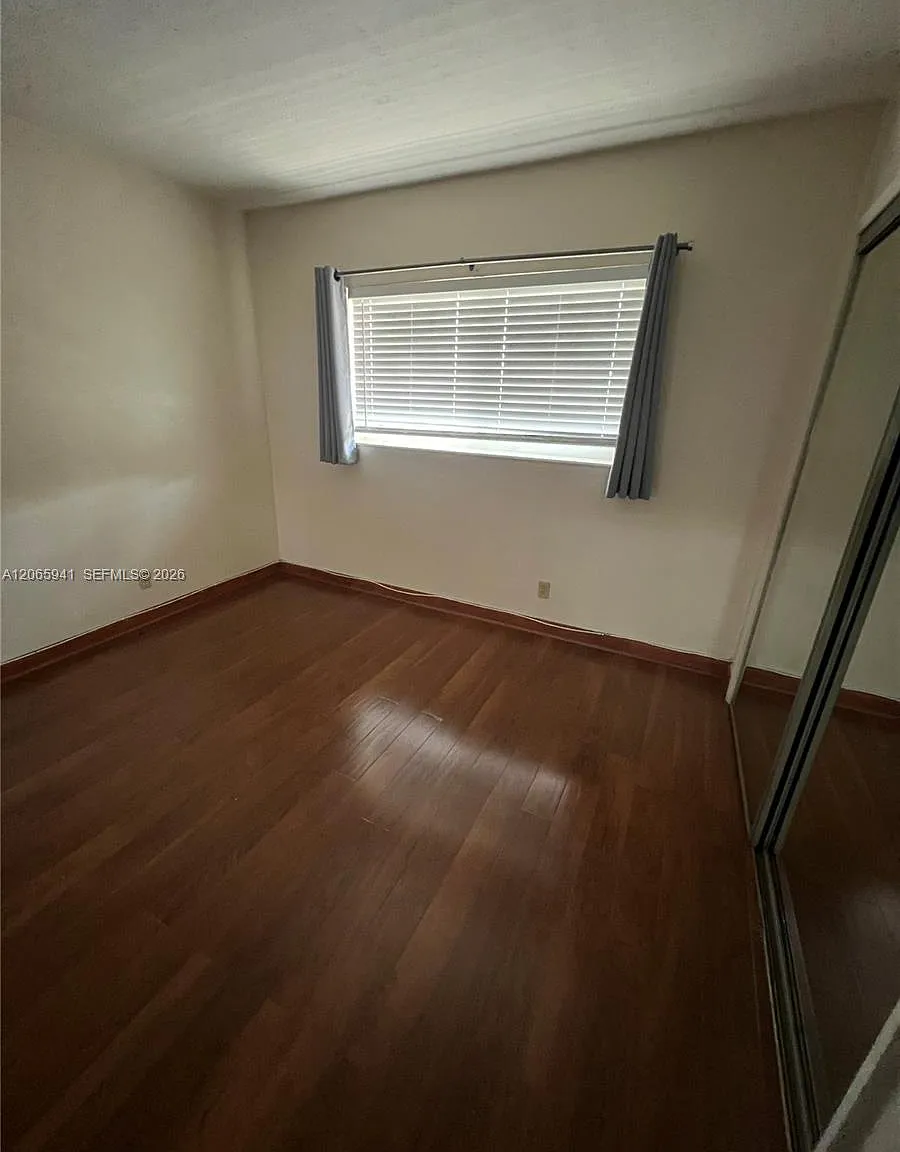 Harbor View Apts Condo — Photo 2