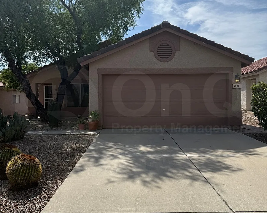 3945 W Pine Creek Way