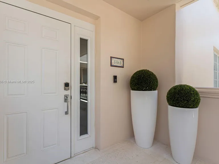 19143 Fisher Island Dr #19143 — Photo 69
