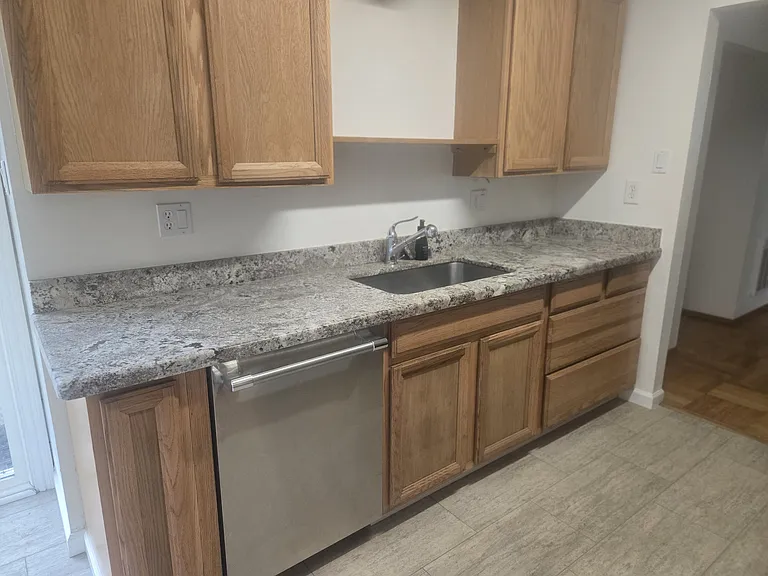 847 Palma St — Photo 3