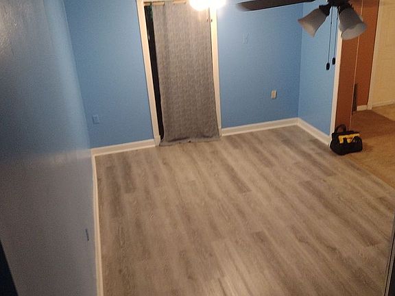 4th image of 1421 8th Ave