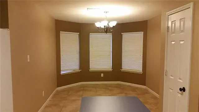 3 bed, 1628 sqft, $2,150 — Photo 2