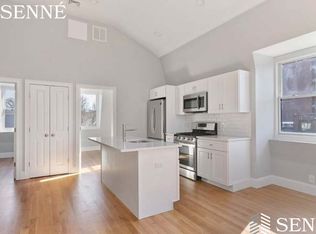 189 Charles St #3, Cambridge, MA 02141