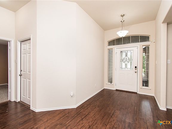 2nd image of 1211 Lilac Ledge Dr