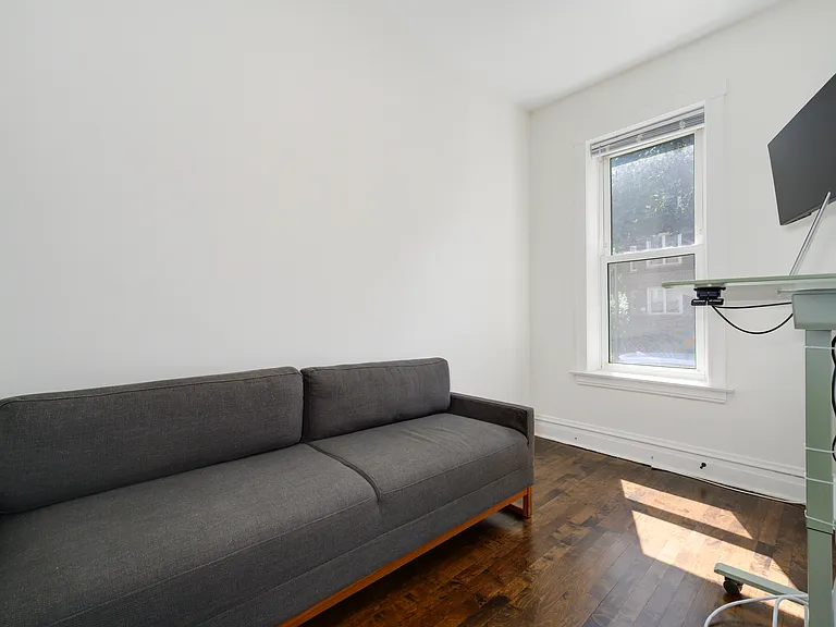 2703 N Sacramento Ave #2 — Photo 12