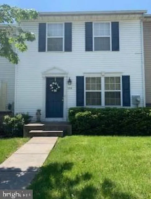 104 Eastside Ln