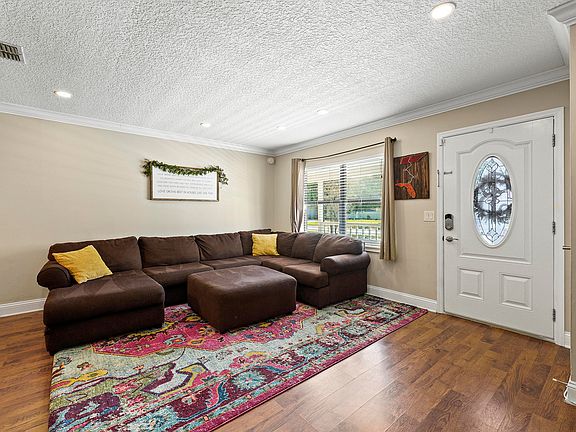4th image of 2549 Congaree Dr W