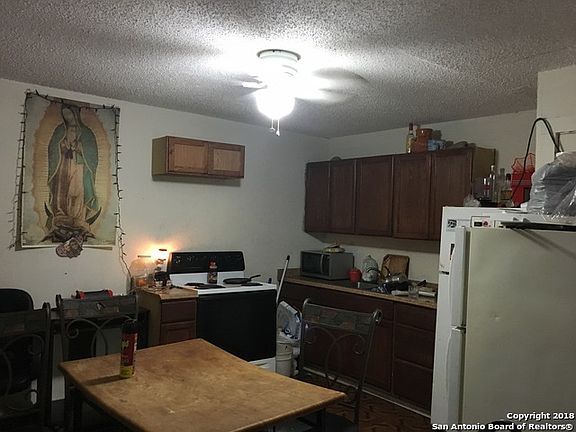 3rd image of 540 Essex St