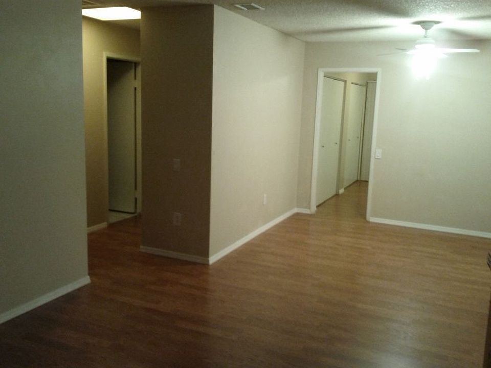 2nd image of 11360 Poblado Rd