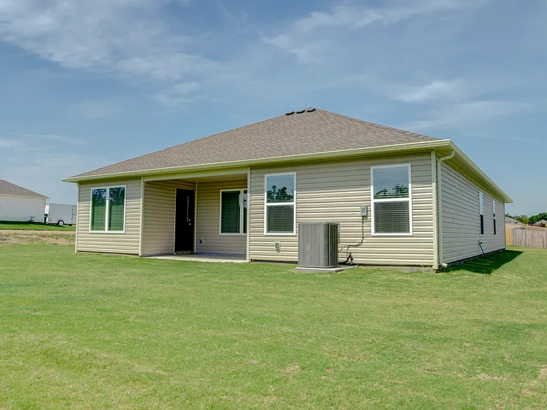 2006 S Lakin Ln — Photo 3