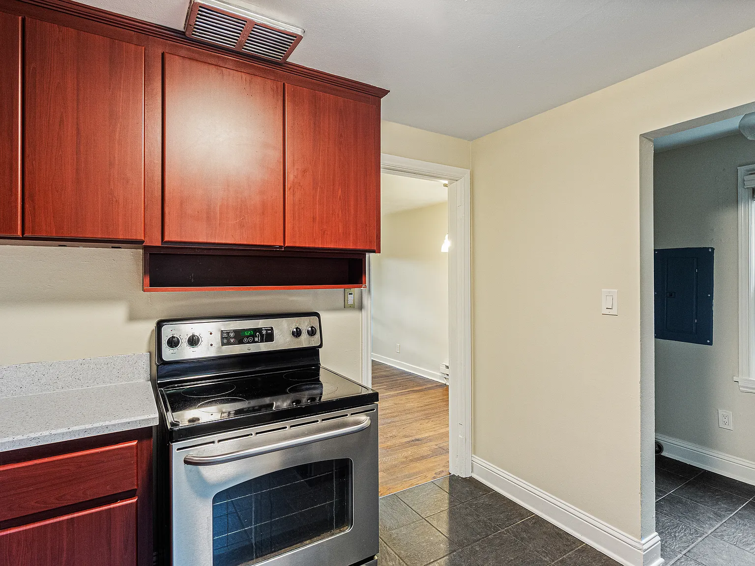 2328 S Columbian Wy, Seattle - 1 — Photo 2