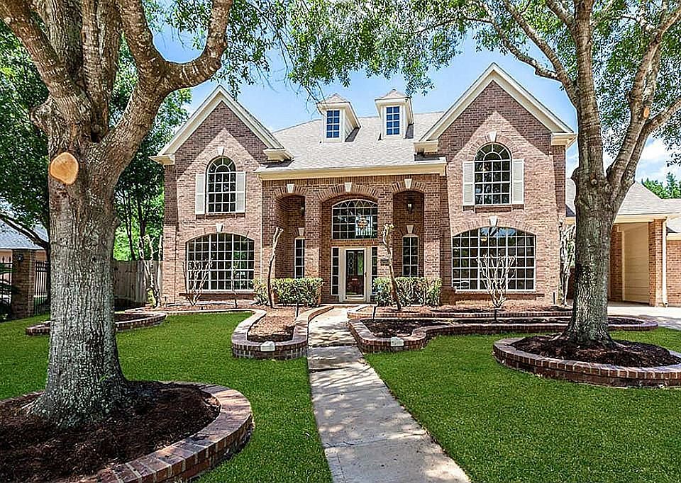 1st image of 1903 Dove Ct