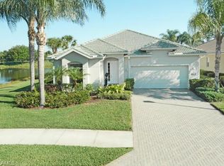 3674 Grand Cypress Dr, Naples, FL 34119