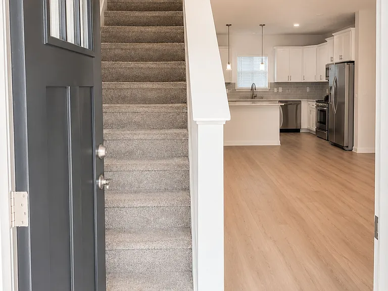 1144 Thayer Glen Ct — Photo 3