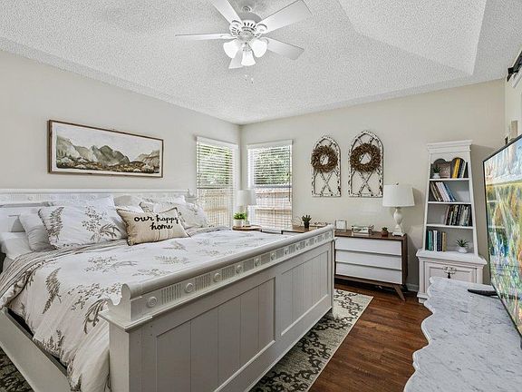 5th image of 916 Lake Sanford Ct