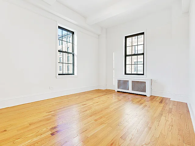 52 Clark St #6R — Photo 2