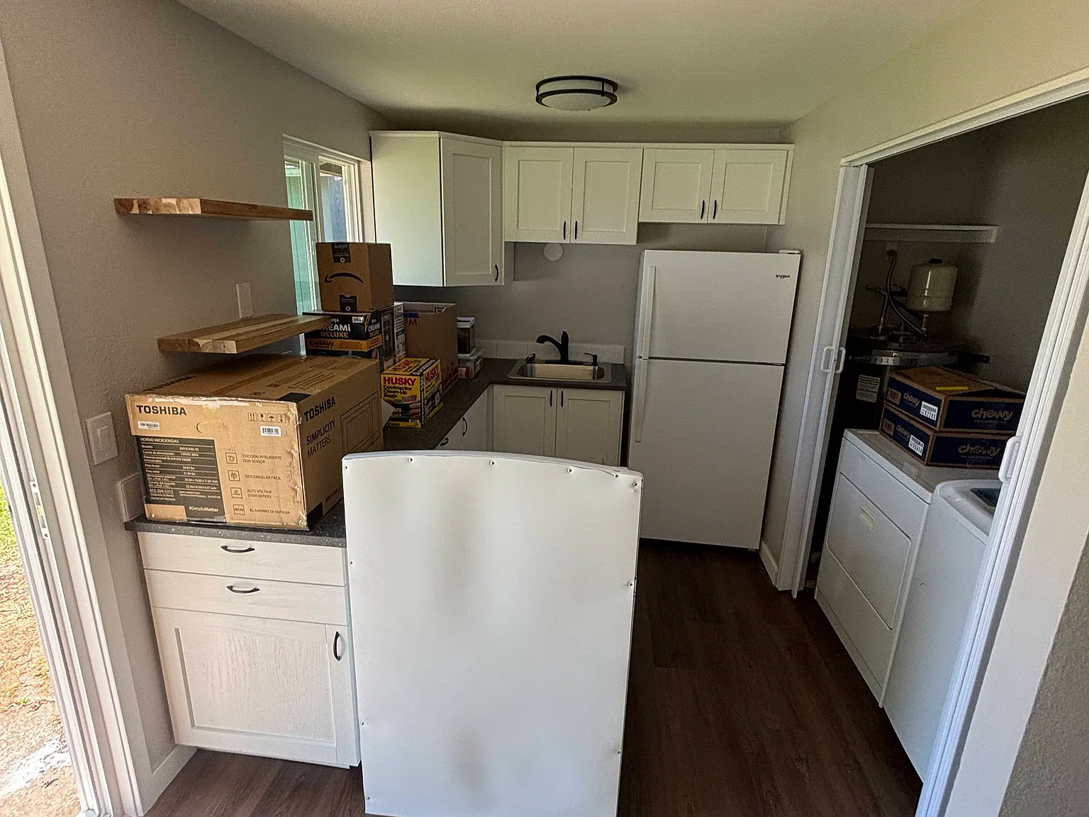 2 bed, 750 sqft, $1,900 — Photo 2