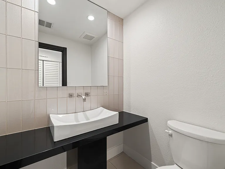 1227 N Brand Blvd #7 — Photo 6
