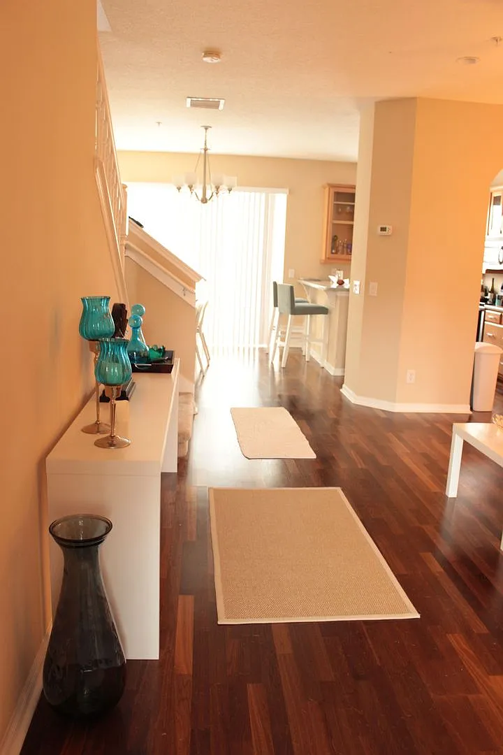 3/2.5 Townhouse with Garage and Waterview in Tuscany Place of Millenia — Photo 3