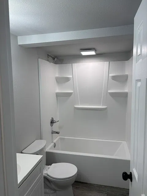 412 East D Avenue - 2 — Photo 3