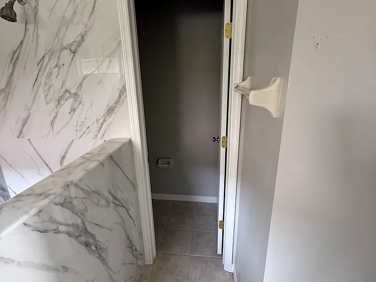 1121 Lumsden Pointe Blvd — Photo 2