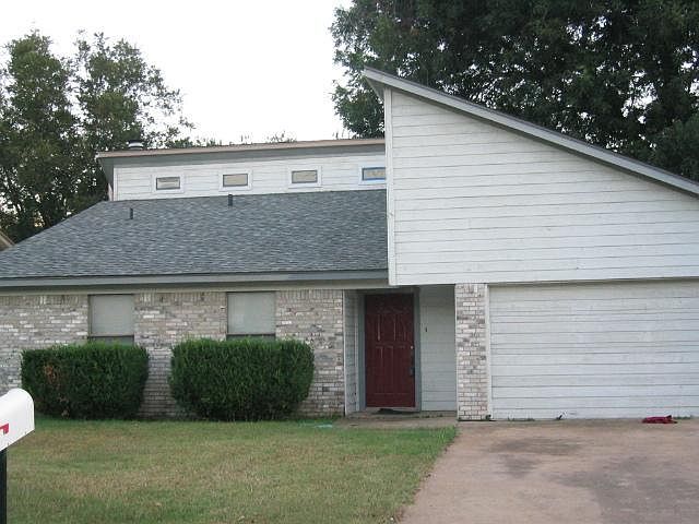 1st image of 5024 Village Ct