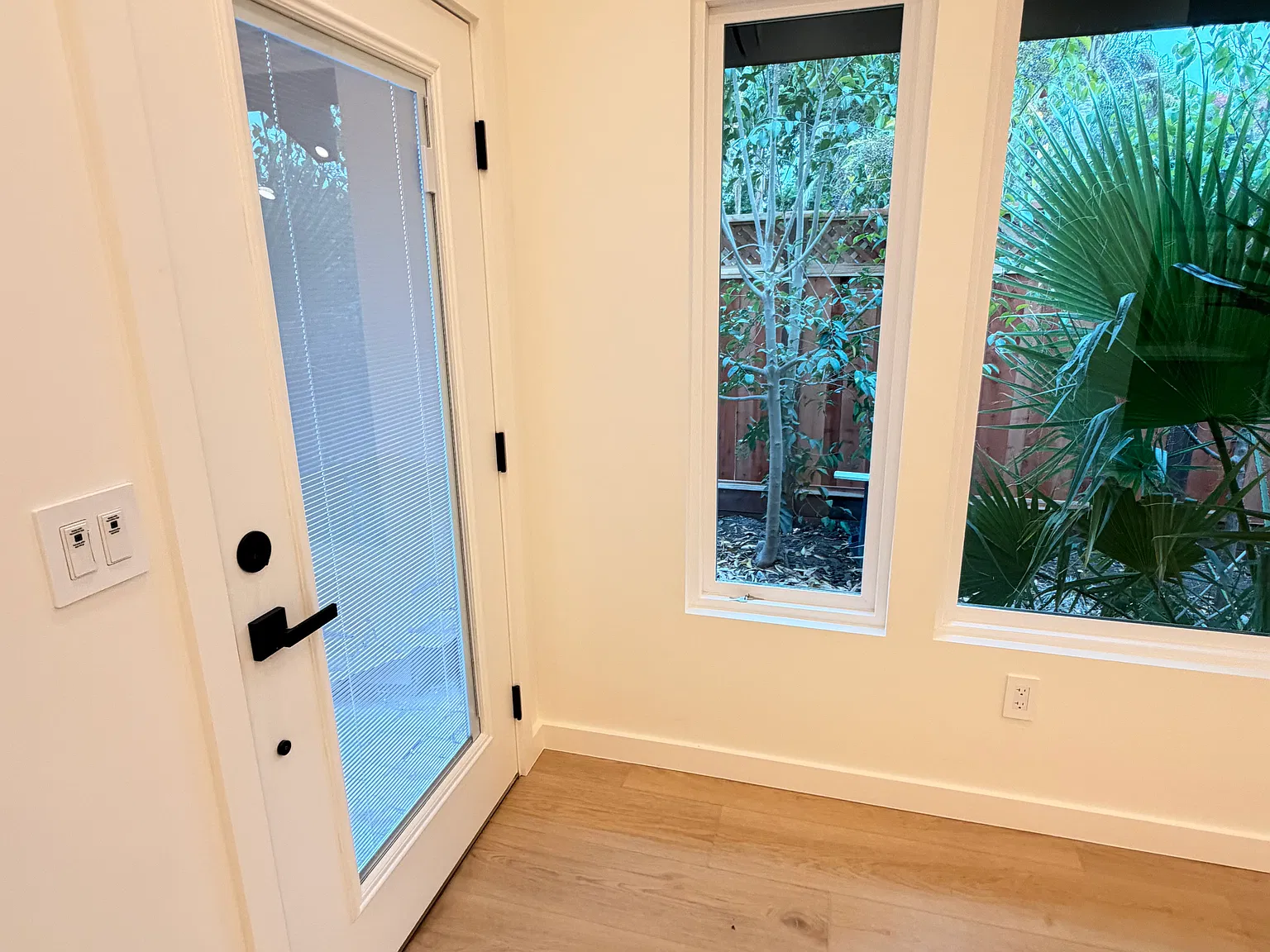 1 bed, 700 sqft, $5,200 — Photo 3