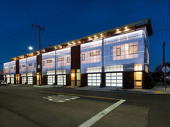 2nd image of 5530 Lowell St