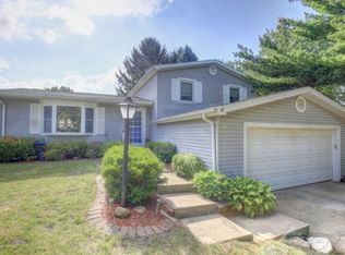 2321 Winchester Dr, Champaign, IL 61821