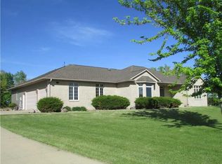 2753 N Center Point Rd, Cedar Rapids, IA 52411