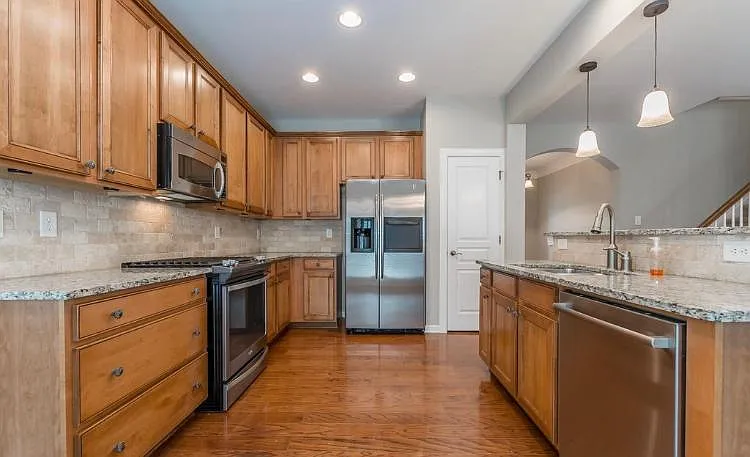 7661 Legacy Rd — Photo 8