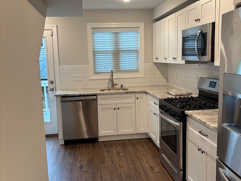 1st image of 2141 Christian St Floor 2