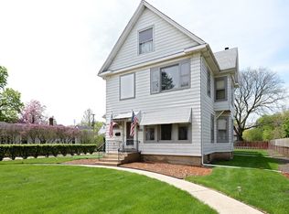 8712 Callie Ave, Morton Grove, IL 60053