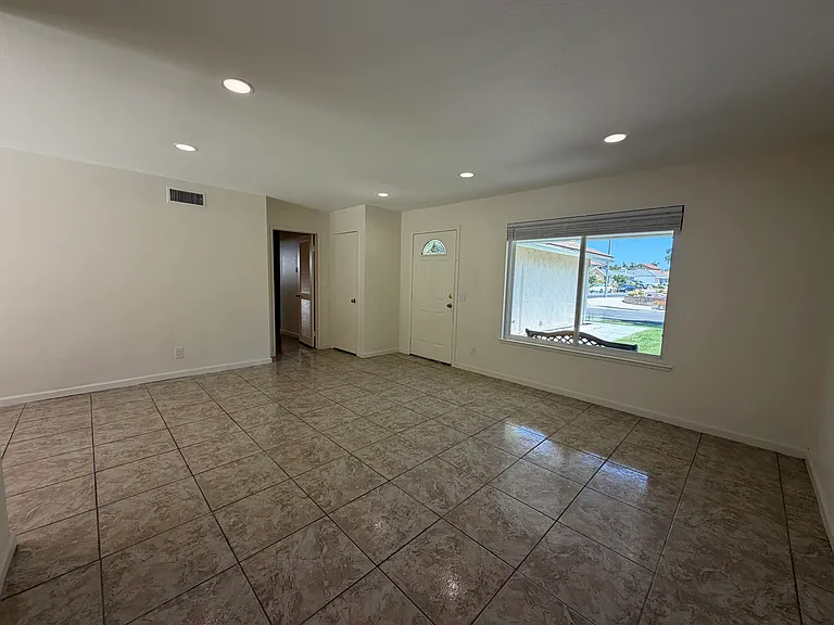 14921 Pinehaven Rd — Photo 11