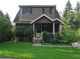 121 Camberwell Dr, Pittsburgh, PA 15238