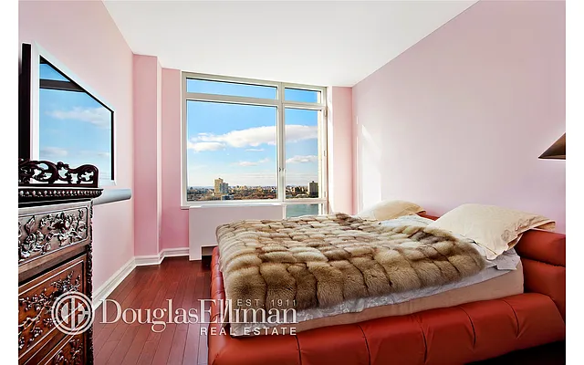 Rented by Douglas Elliman | media 3