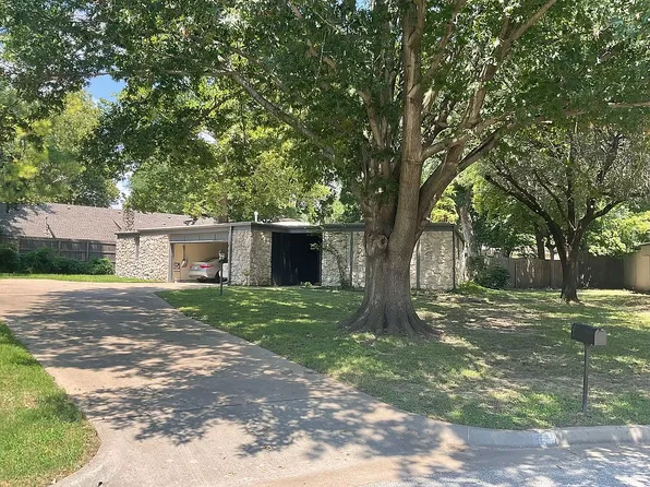 3523 E 70th Pl, Tulsa, OK 74136