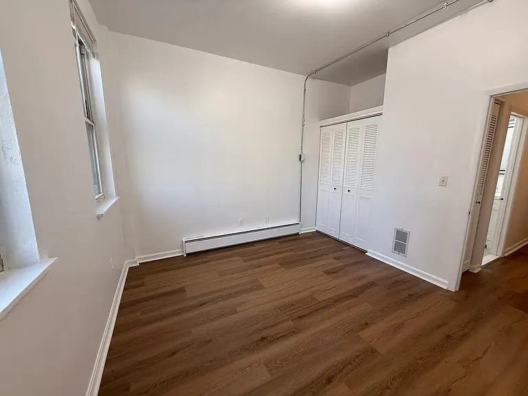 213 E Berkeley St #1 — Photo 2