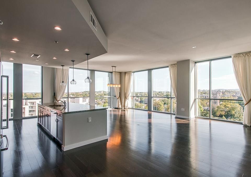 1st image of 900 20th Ave S APT 1202