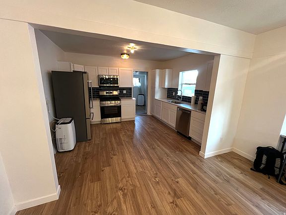 2nd image of 545 23rd St