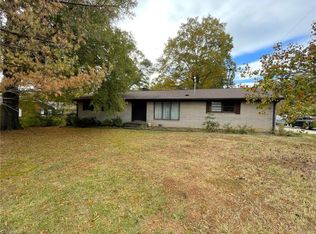 3100 Pinecroft Rd, Greensboro, NC 27407