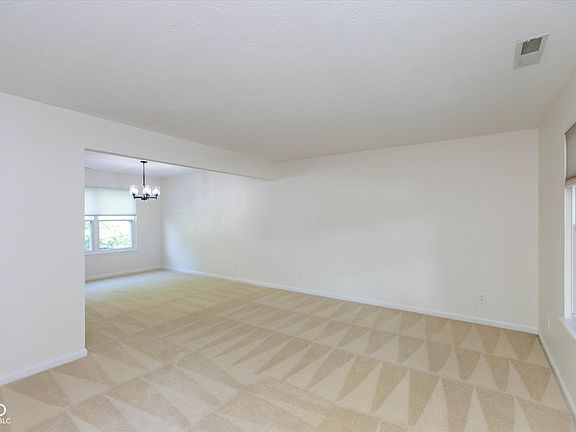 3rd image of 3387 Pineleigh Way