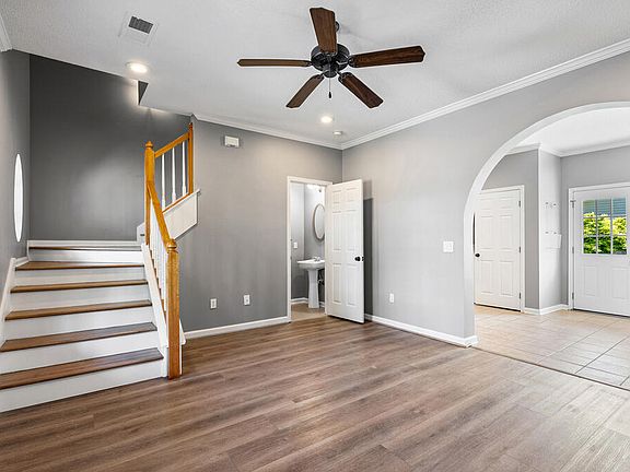 5th image of 131 Greystone Blvd