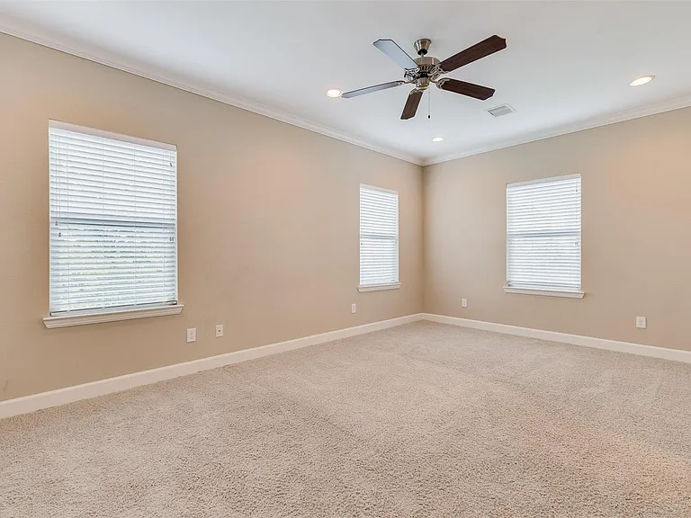 5807 Larkin St — Photo 17