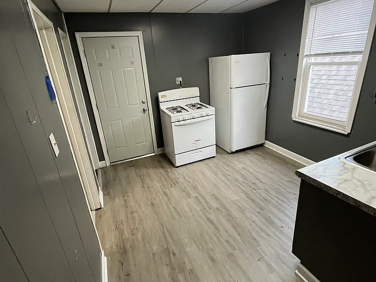 4021 Main St #2 — Photo 6
