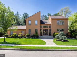 14 Golf View Dr, Voorhees, NJ 08043