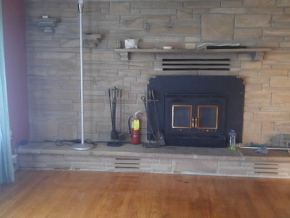 2nd image of 24433 N Twenty First Bridge Rd