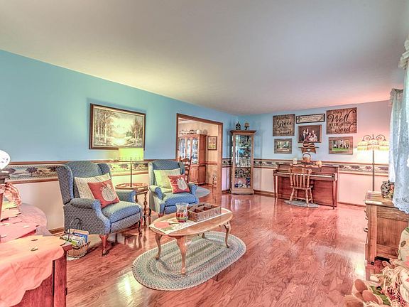 2nd image of 2243 Gibson Dr