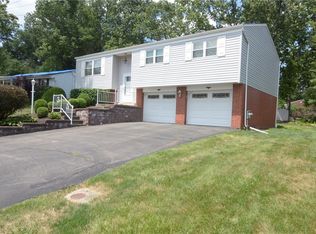 135 Irene Dr, Butler, PA 16001